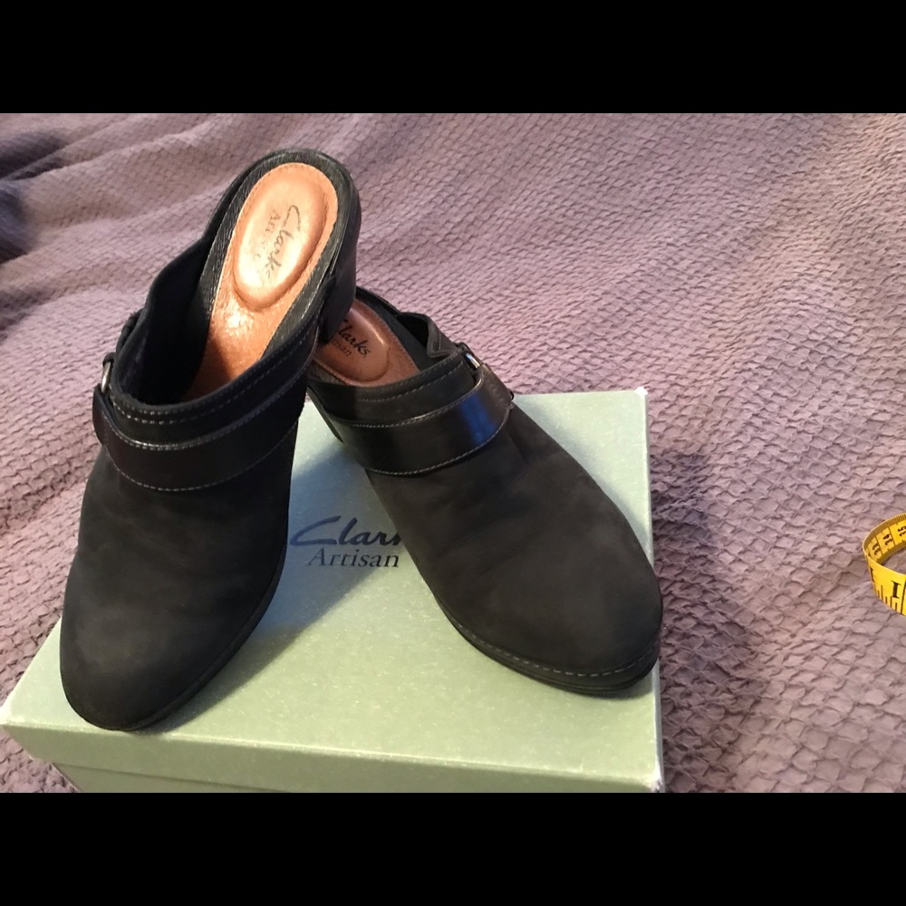 Clarks black suede clogs